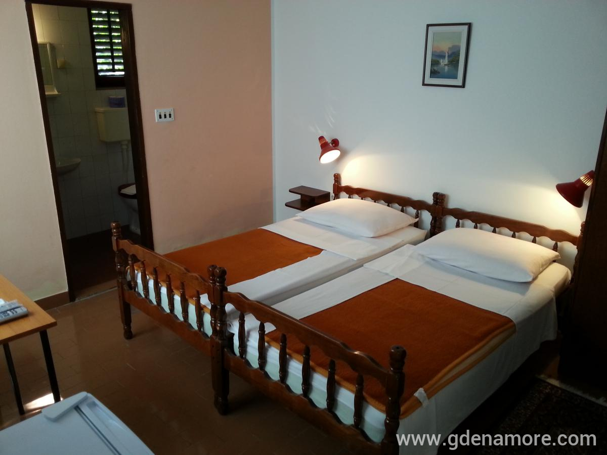 Apartment & rooms Janovic, privatni smeštaj u mestu Budva, Crna Gora