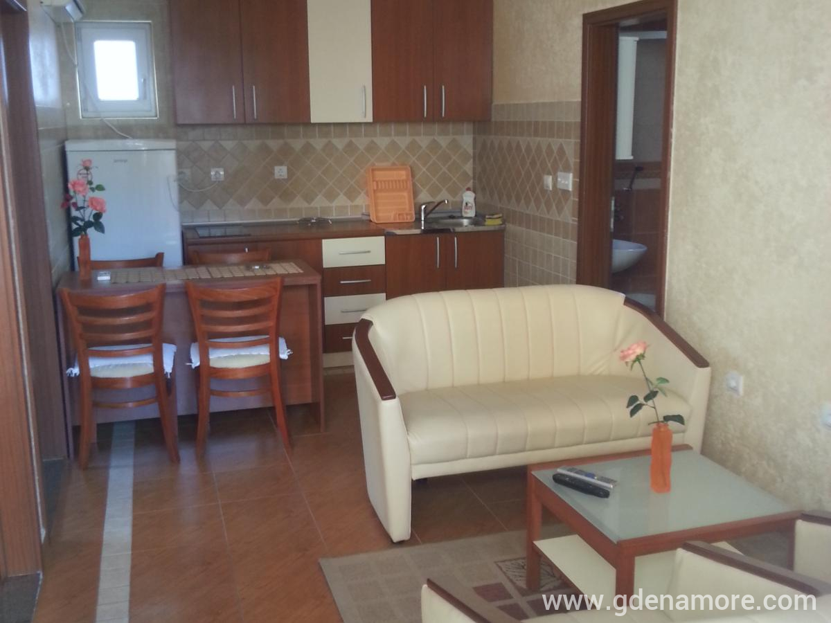 Apartment & rooms Janovic, privatni smeštaj u mestu Budva, Crna Gora