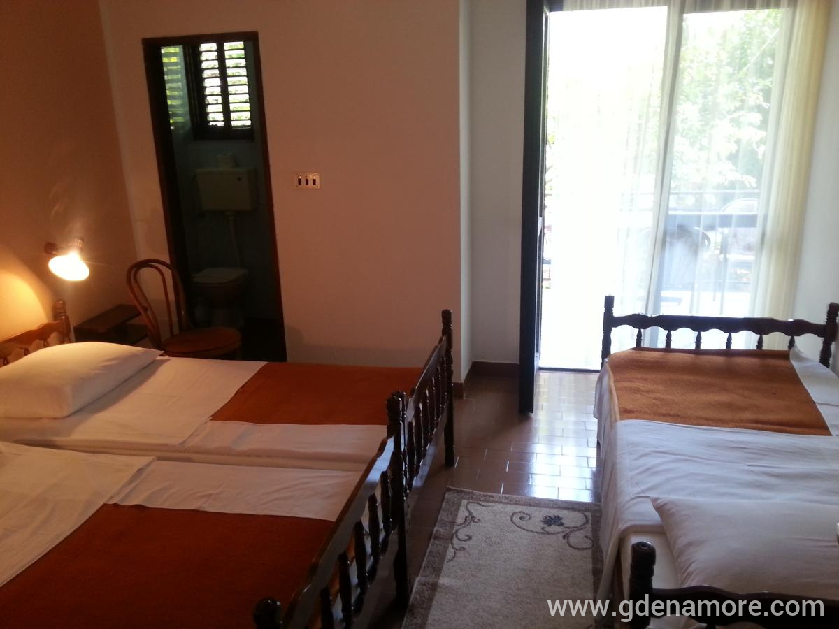 Apartment & rooms Janovic, privatni smeštaj u mestu Budva, Crna Gora